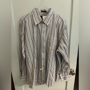 Men’s button down dress shirt size 2X brand is Belk. Excellent used condition.